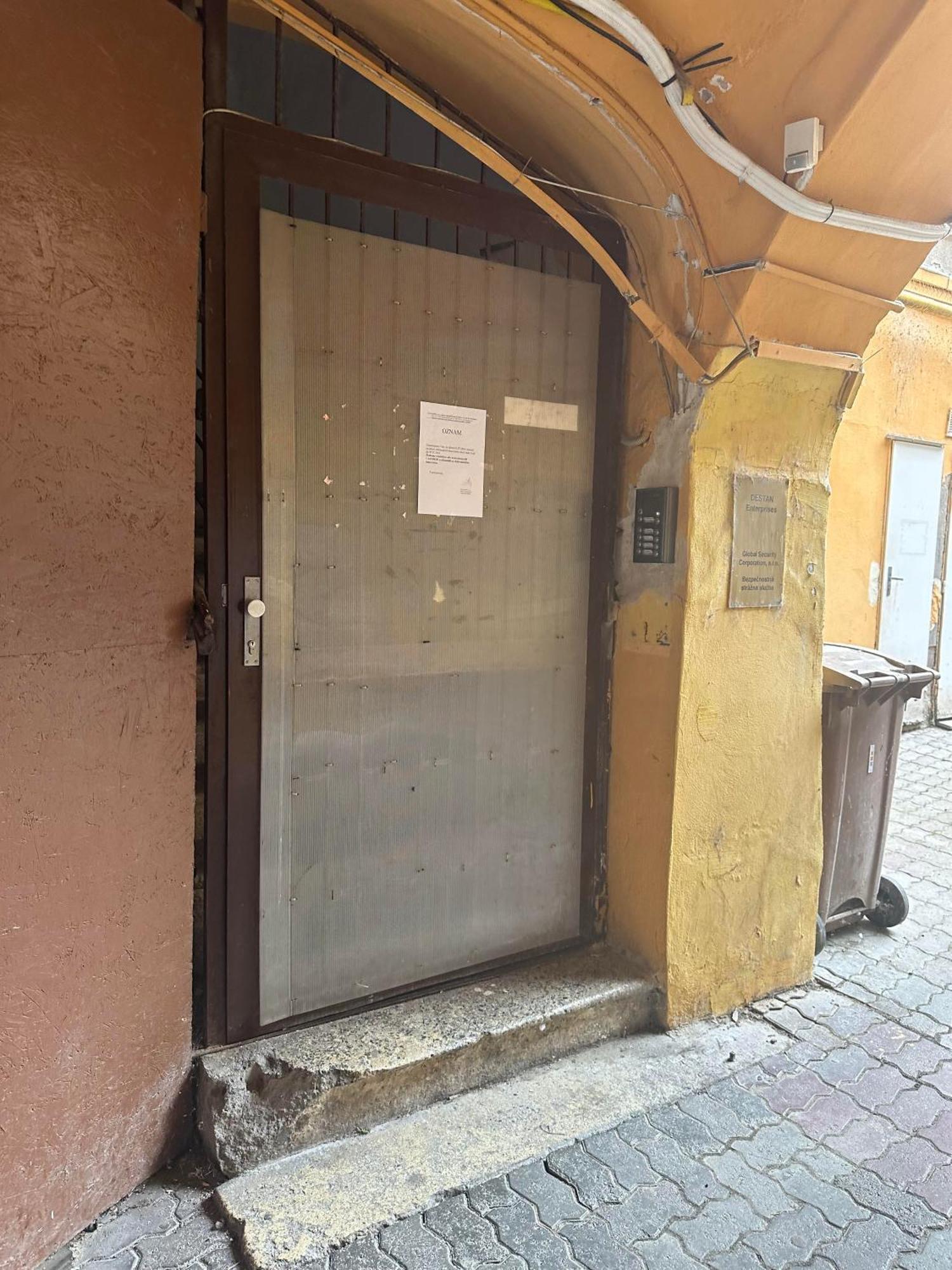 A Private Room In City Center In Bratislava Exterior foto