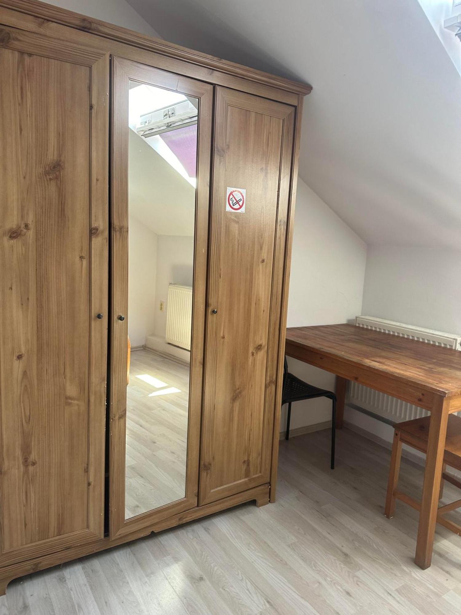A Private Room In City Center In Bratislava Exterior foto